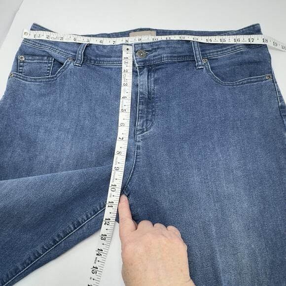 Chicos Straight Stretch Studded Jeans 2 (12) 36x29 Mid Rise/Wash Boho Girlfriend - Picture 6 of 9